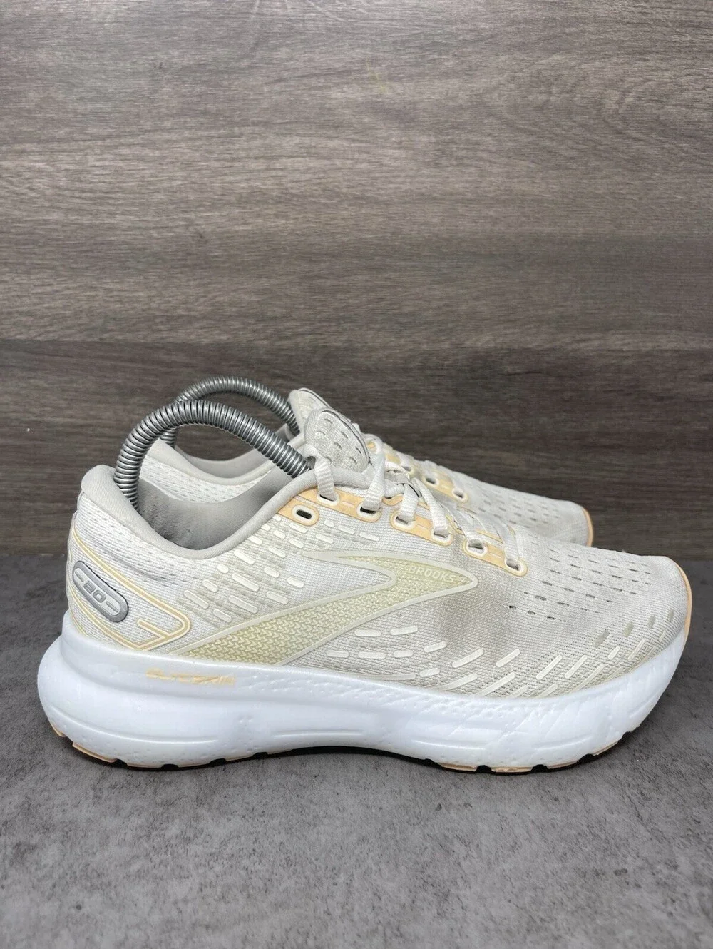Brooks Glycerin 20 White Grey Peach Size 7.5 Womens Cushioned Running Shoes